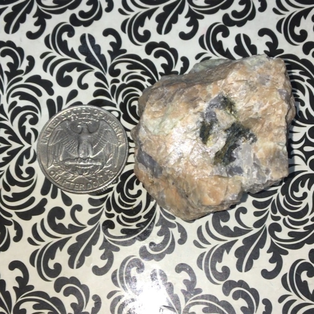 Pink moonstone matrix - Picture 3 of 3